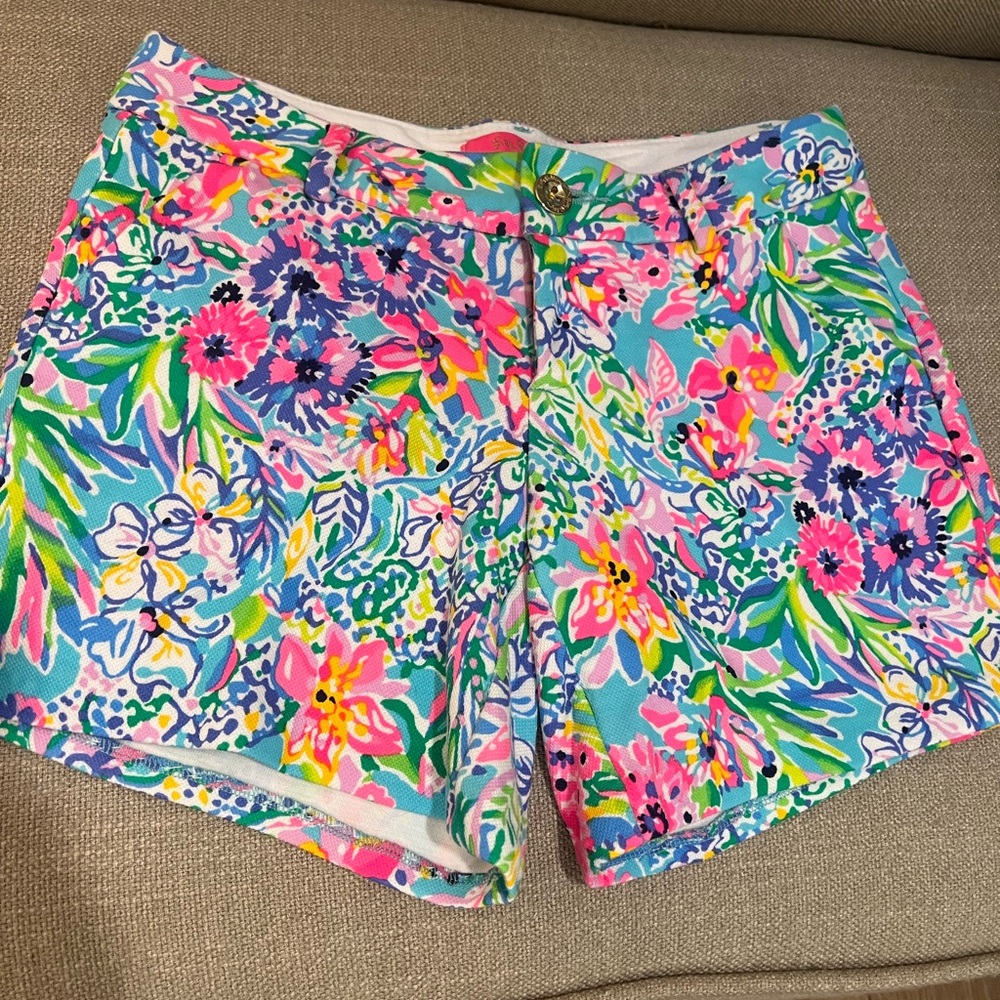 Lilly Pulitzer size 0 knit shorts. Great condition.